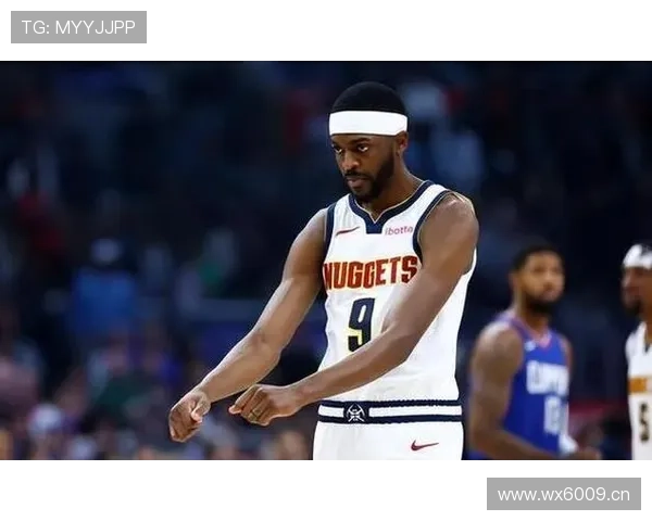 霍勒迪突破吸引防守提升掩护效率，助掘金关键时刻拉开差距